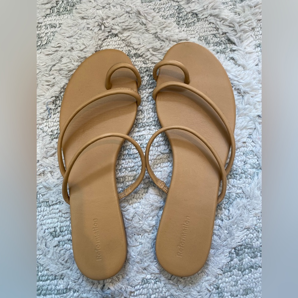 Reformation Ludo Toe Ring Sandal, Size 7, Nude